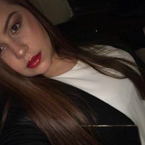 Meet your Posher, Jenifer